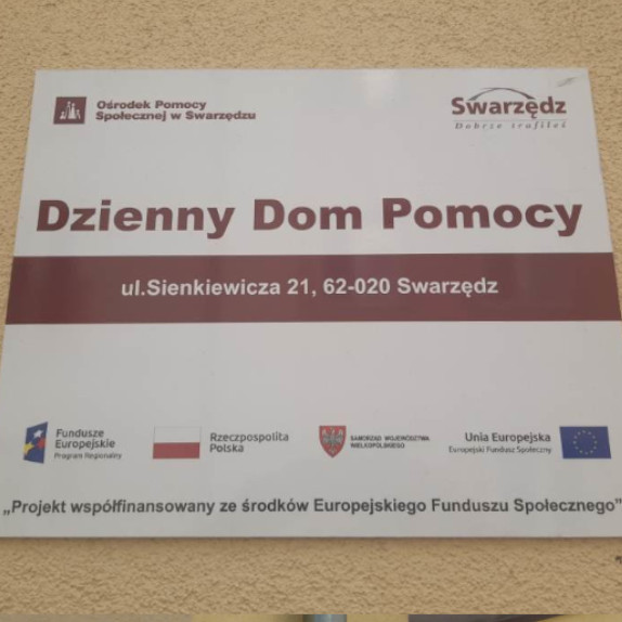 Tablica Dzienny Dom Pomocy