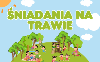 Baner wprowadzający w artykuł o śniadaniach na trawie. Na tle nieba z chmurami i słońcem umieszczono zielone półkole, na którym piknikują rodziny.