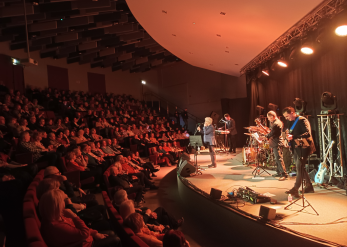 Koncert Felicjana Andrzejczaka dla swarzędzkich seniorów